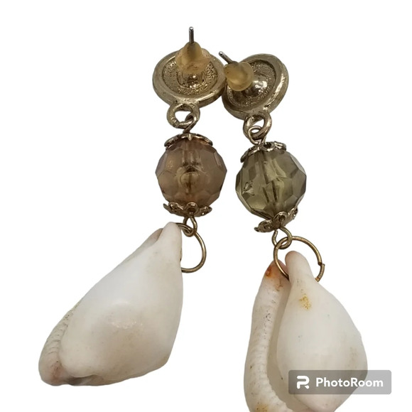 NWOT BOHO SEASHELL, GLASS BEAD & FAUX PEARL DROP STYLE EARRINGS - Picture 5 of 6